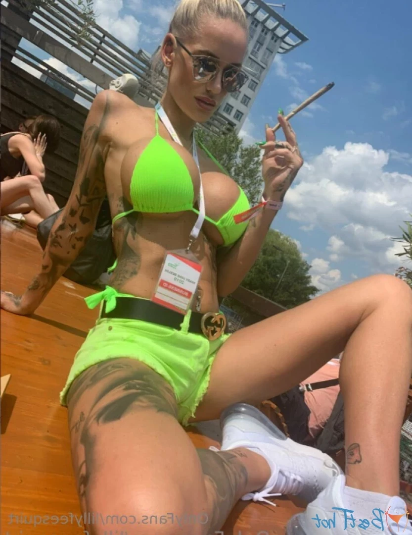lillyfeesquiirt Onlyfans leaked photo 18542234 on Hotleaks.tv