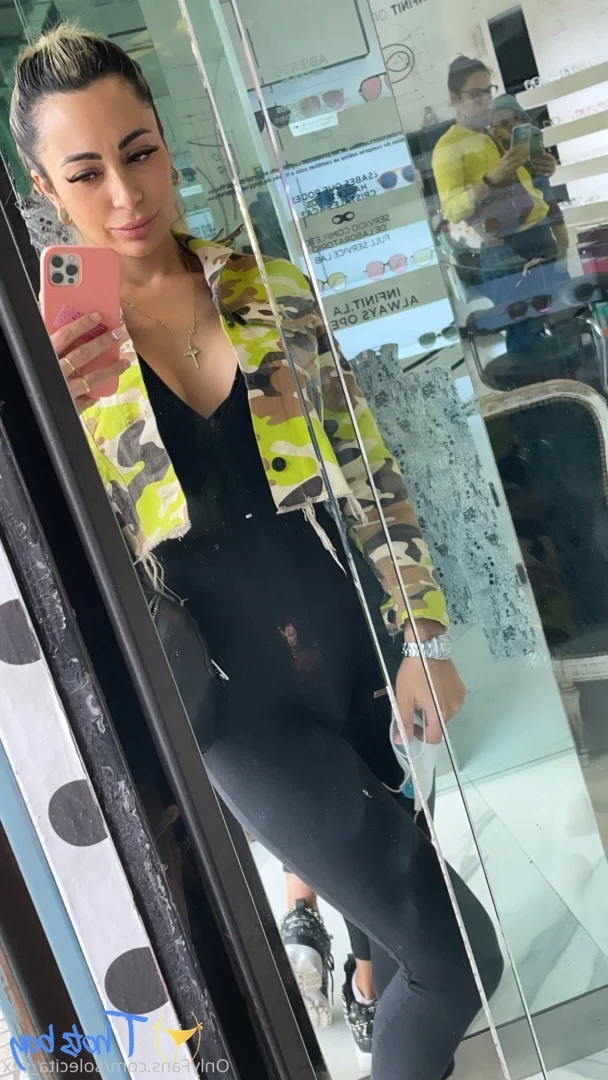 lovely_sm [ lovely-sm ] Onlyfans leaked photo 18572853 on Hotleaks.tv