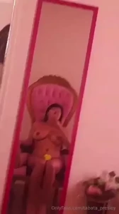 18572700