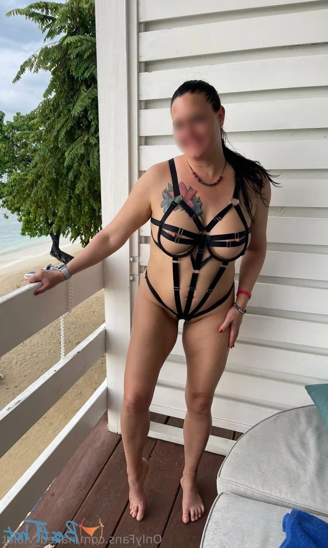 naked_violet [ naked-violet ] Onlyfans leaked photo 18545479 on Hotleaks.tv