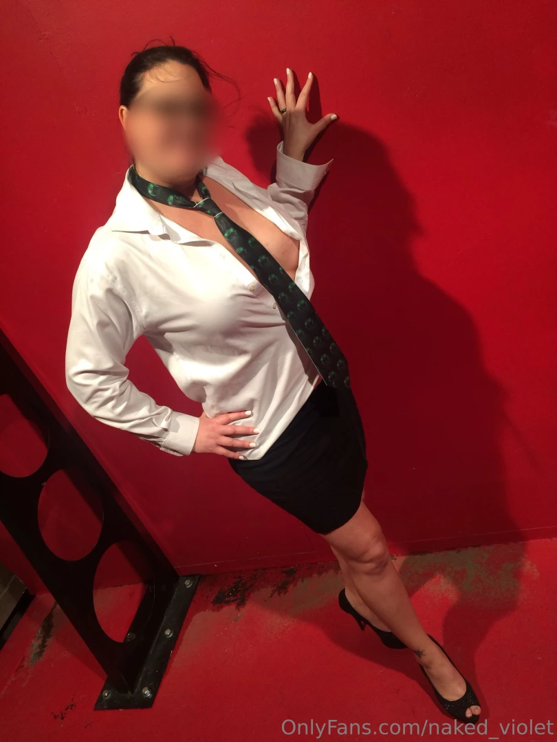 naked_violet [ naked-violet ] Onlyfans leaked photo 18559447 on Hotleaks.tv