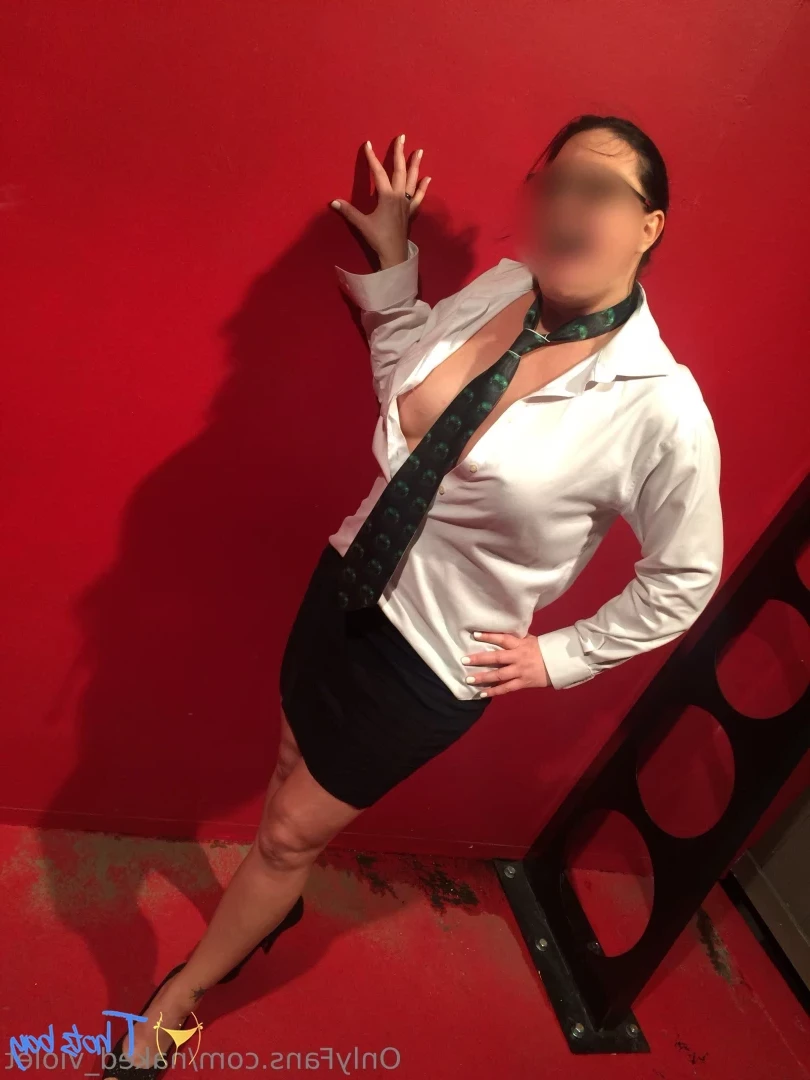 naked_violet [ naked-violet ] Onlyfans leaked photo 18559448 on Hotleaks.tv