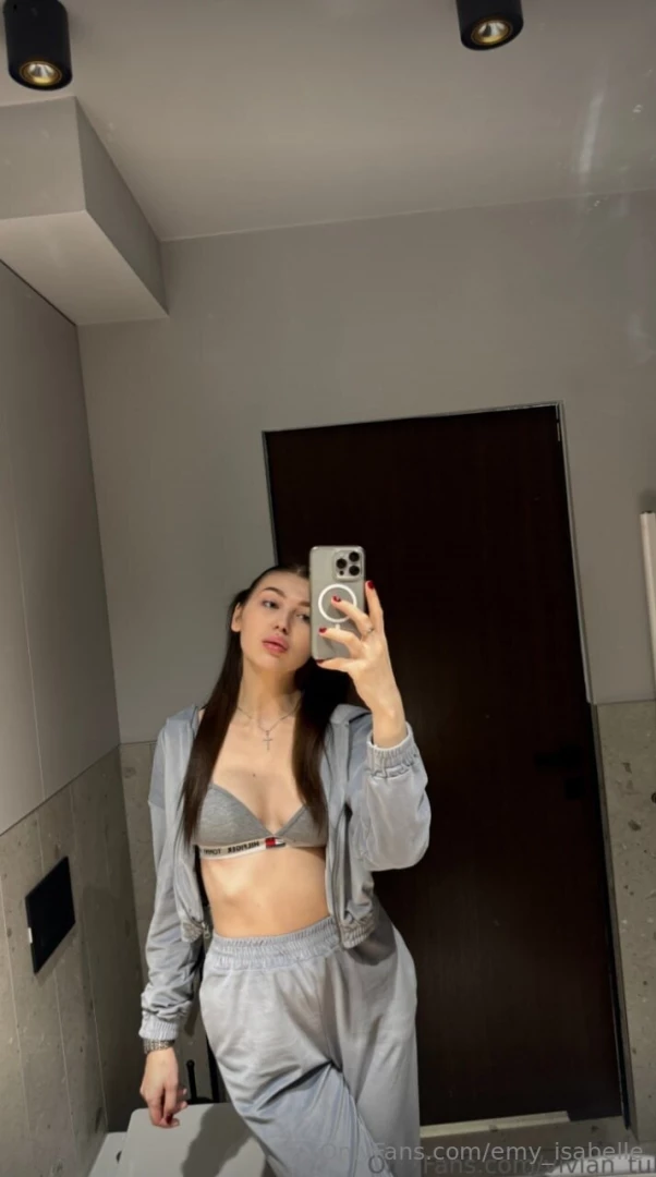 emy_isabelle [ emy-isabelle ] Onlyfans leaked photo 18559840 on Hotleaks.tv