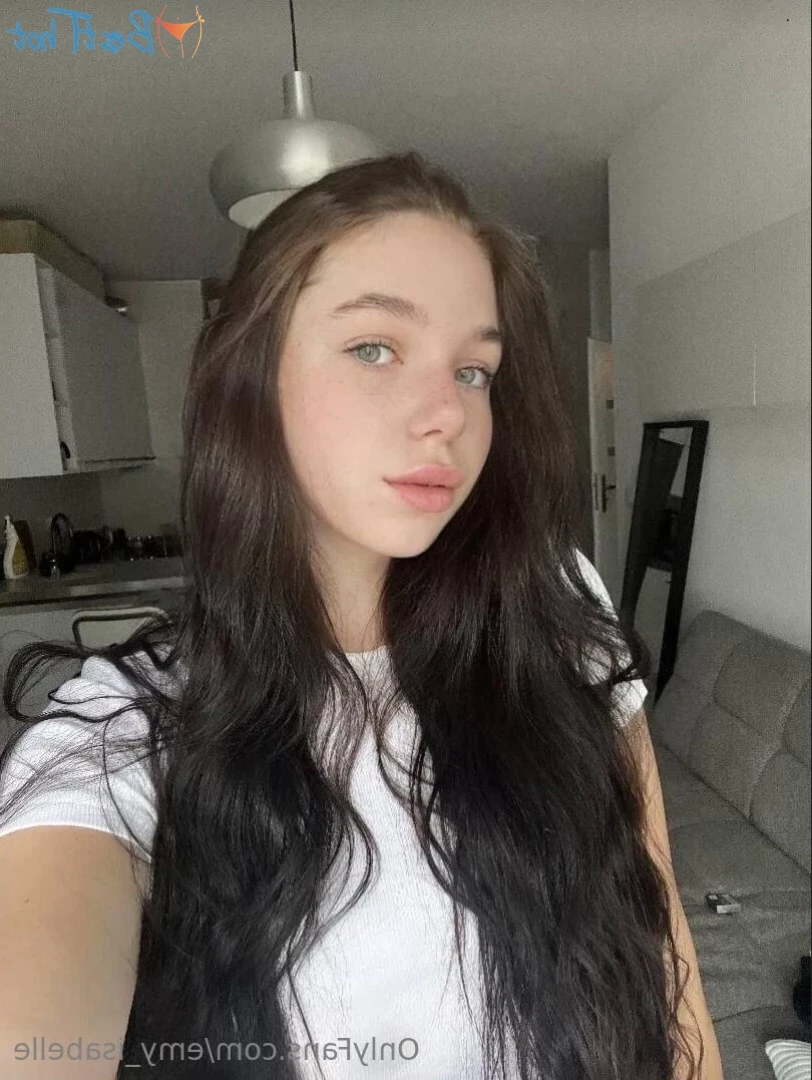 emy_isabelle [ emy-isabelle ] Onlyfans leaked photo 18560244 on Hotleaks.tv