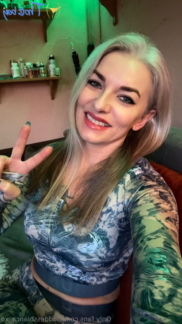 goddessbianca_xo [ goddessbianca-xo ] Onlyfans leaked photo 18545478 on Hotleaks.tv
