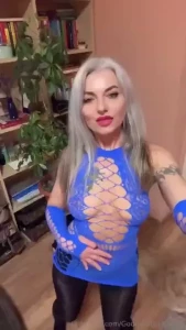 18560427