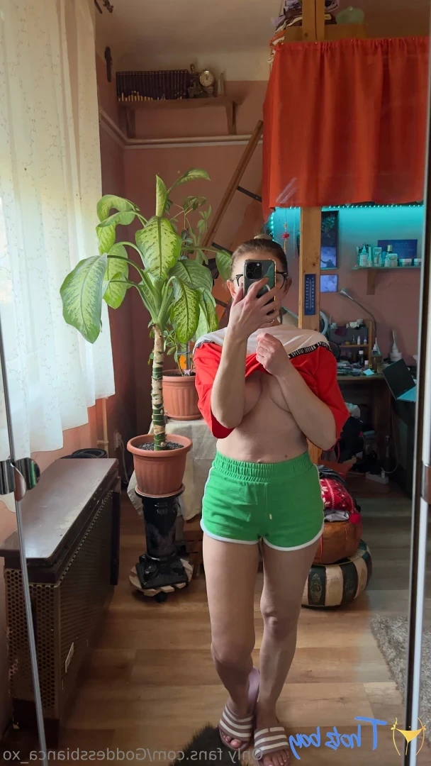 goddessbianca_xo [ goddessbianca-xo ] Onlyfans leaked photo 18563713 on Hotleaks.tv
