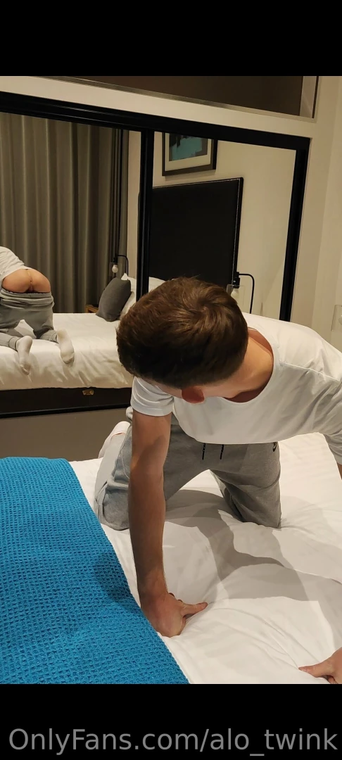 alo_twink [ alo-twink ] Onlyfans leaked photo 18545451 on Hotleaks.tv
