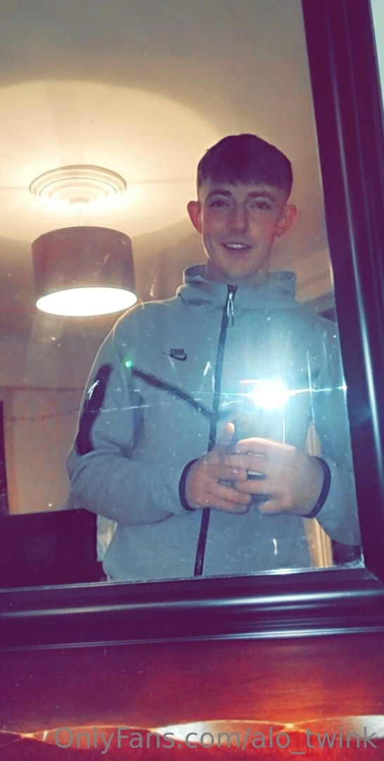alo_twink [ alo-twink ] Onlyfans leaked photo 18545821 on Hotleaks.tv