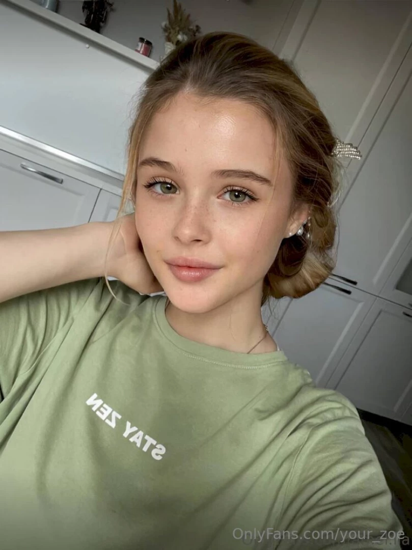your_zoe [ your-zoe ] Onlyfans leaked photo 18547917 on Hotleaks.tv