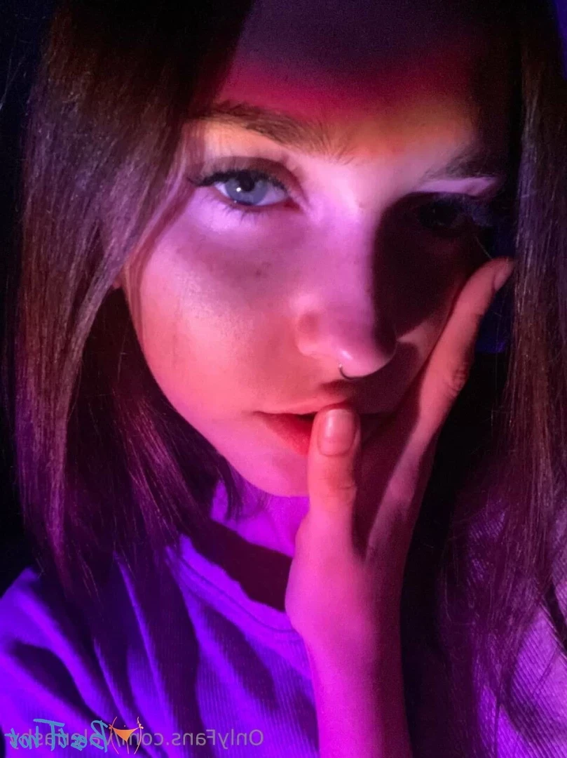 valeriashy Onlyfans leaked photo 18546934 on Hotleaks.tv