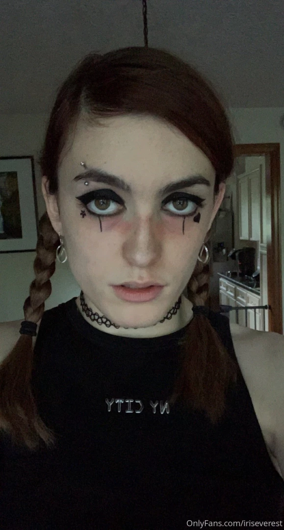 iriseverest Onlyfans leaked photo 18546922 on Hotleaks.tv