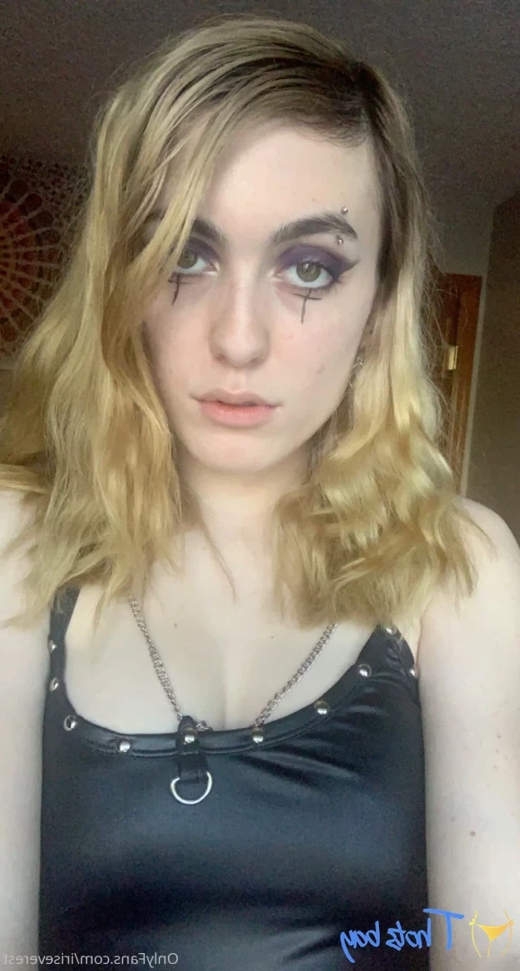 iriseverest Onlyfans leaked photo 18563548 on Hotleaks.tv