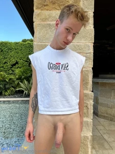 18556903