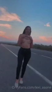 18558093