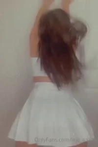 18558112