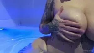 10703947