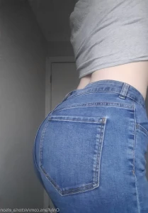1220923