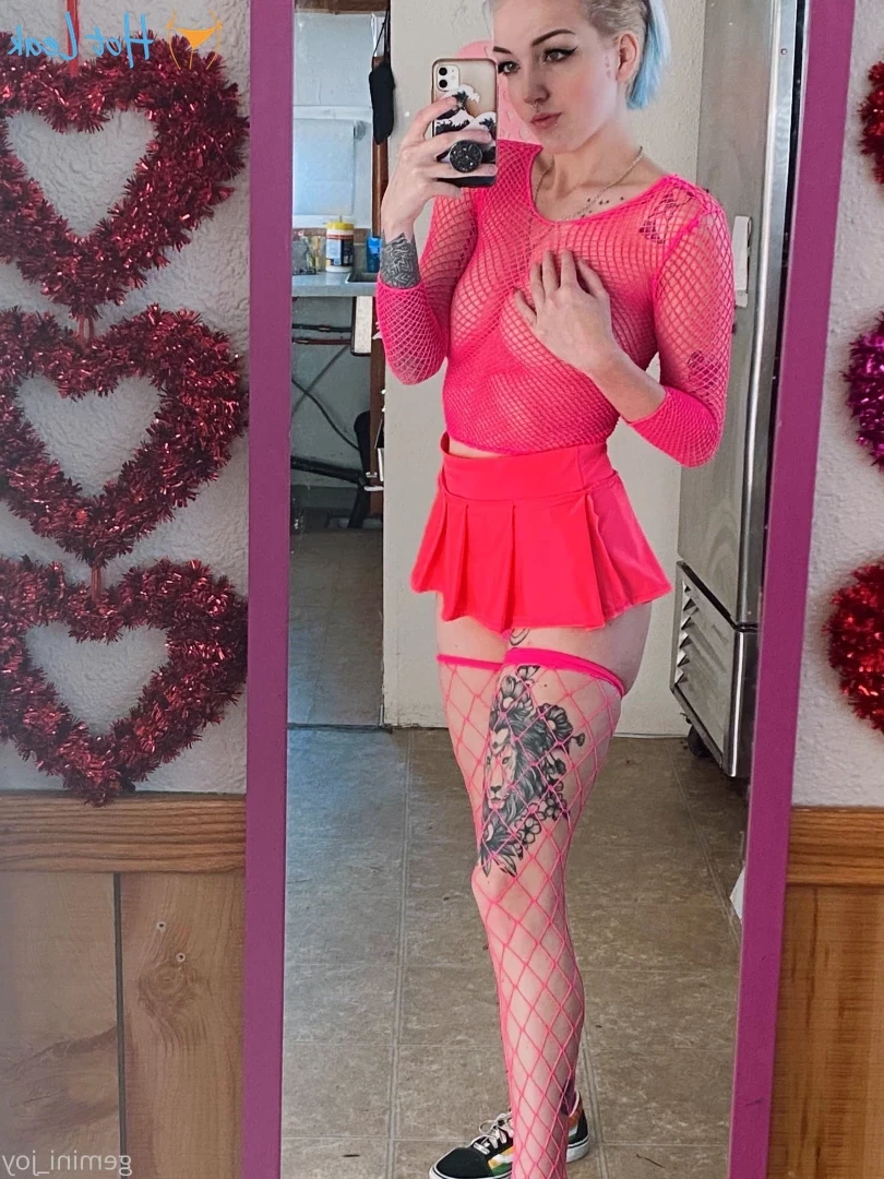 gemini_fae [ gemini-fae ] Onlyfans leaked photo 18584471 on Hotleaks.tv
