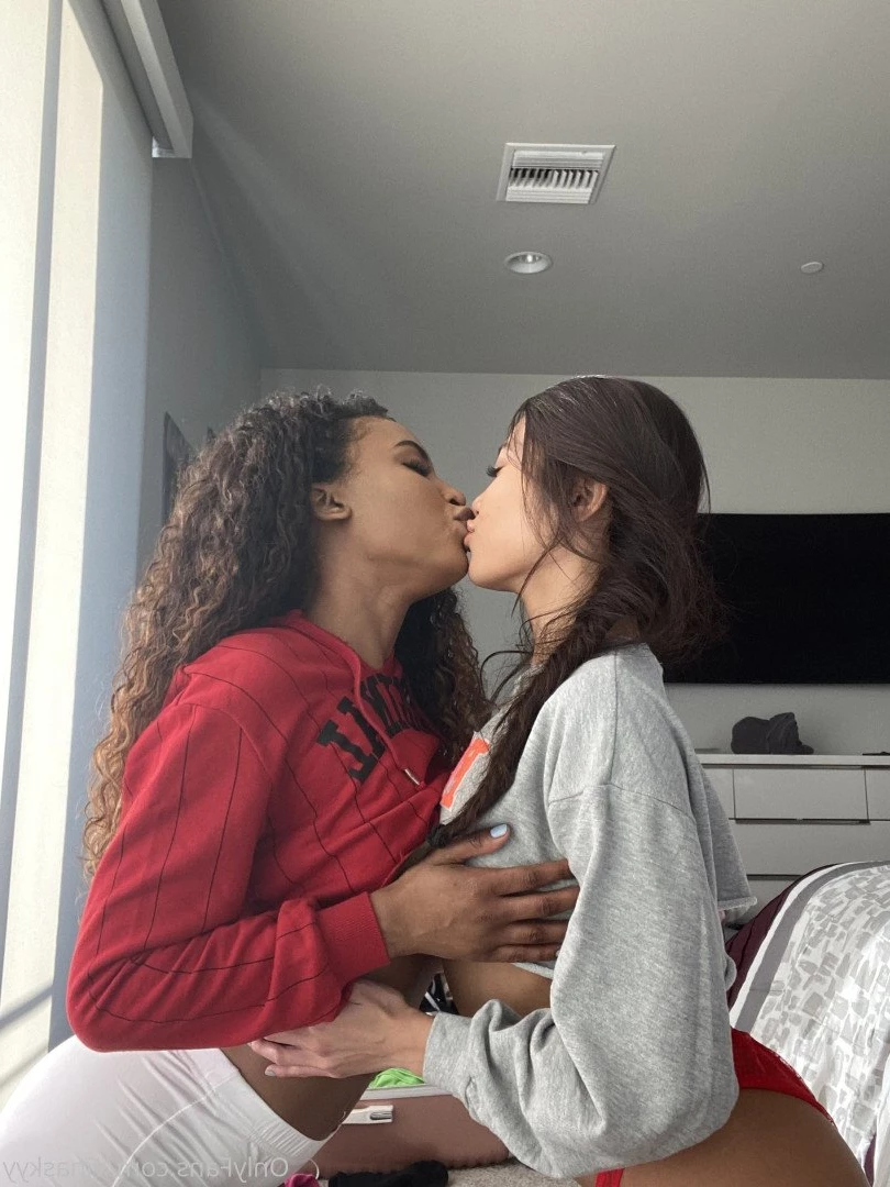Vina Sky [ vinaskyy ] Onlyfans leaked photo 4211663 on Hotleaks.tv