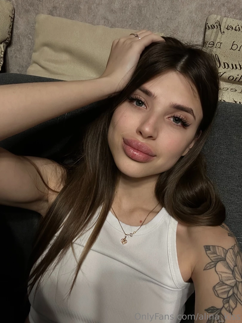 alina_kiss [ alina-kiss ] Onlyfans leaked photo 18580638 on Hotleaks.tv