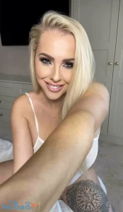 lucy_robinson