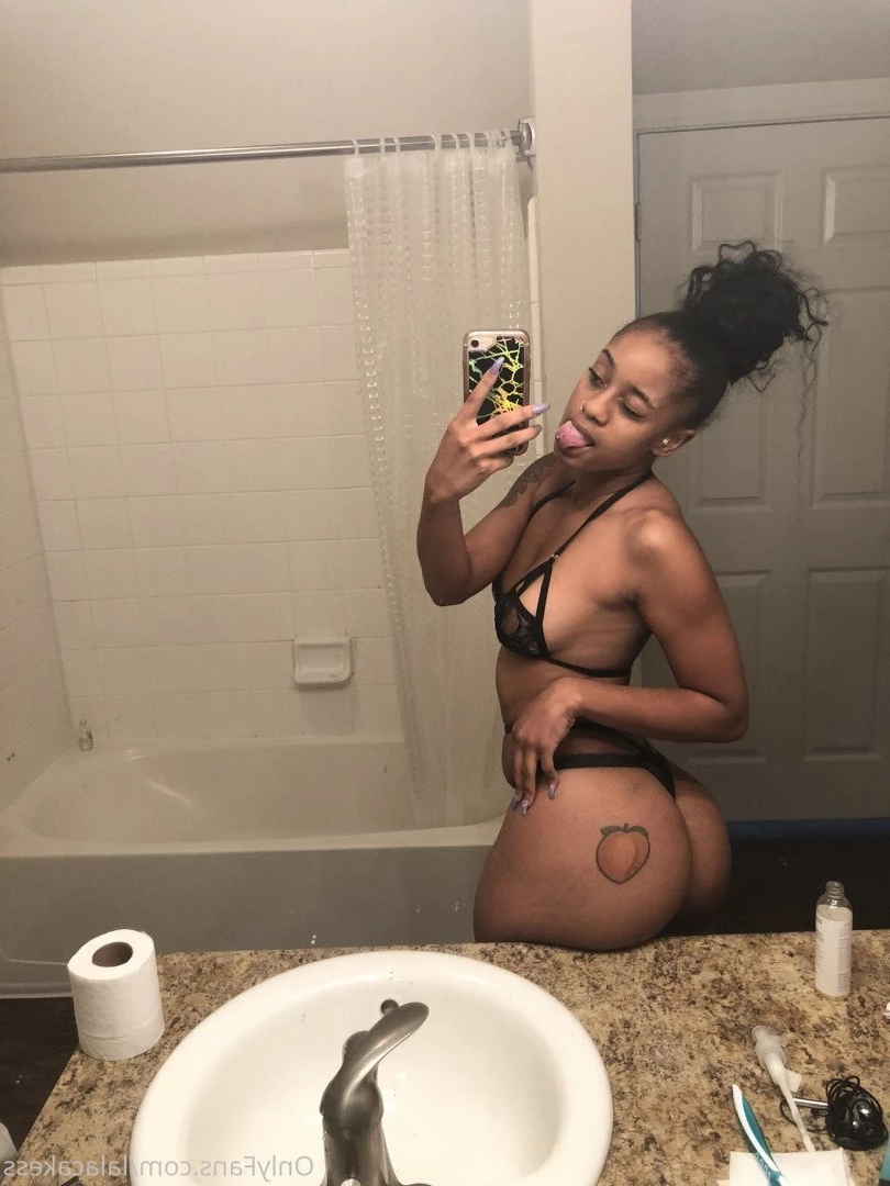 vyxia.69 Onlyfans leaked photo 1230039 on Hotleaks.tv