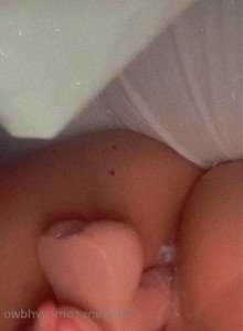 1843576