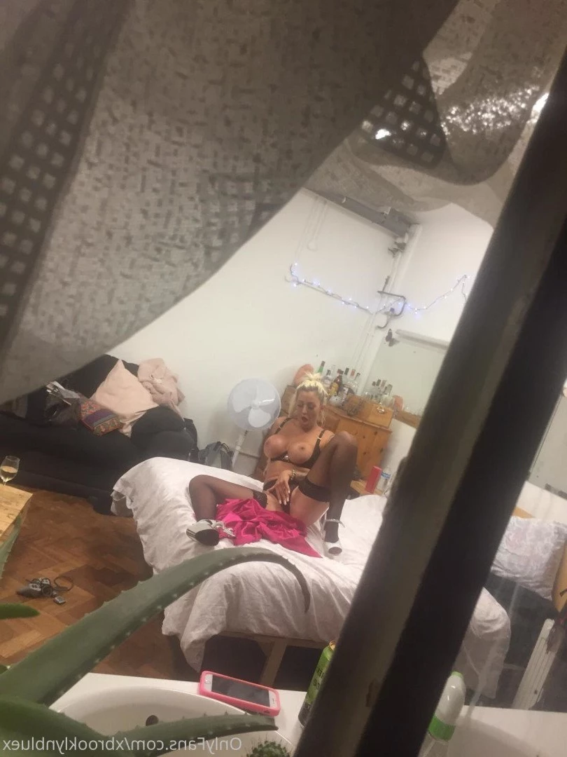 Miss Brooklyn Blue [ xbrooklynbluex ] Onlyfans leaked photo 1246459 on Hotleaks.tv