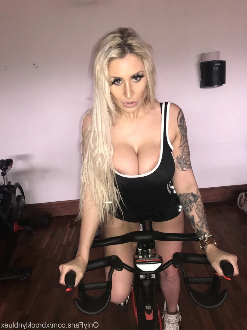 Miss Brooklyn Blue [ xbrooklynbluex ] Onlyfans leaked photo 1247198 on Hotleaks.tv