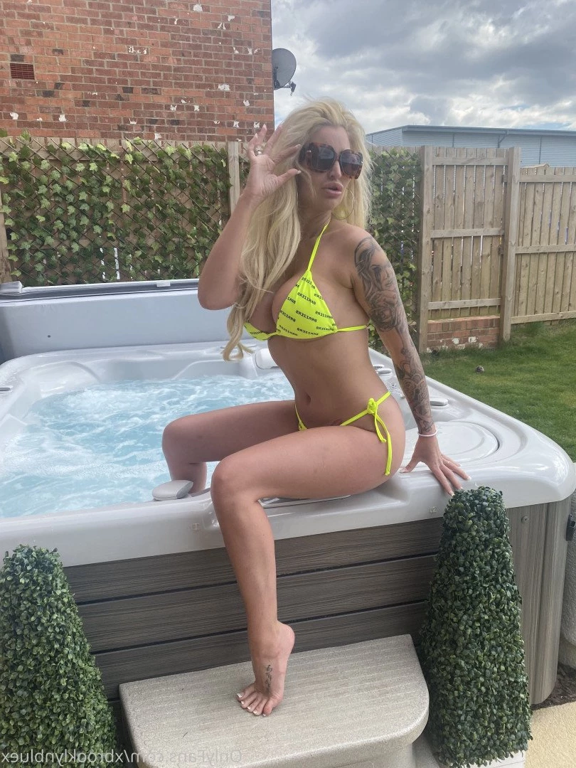 Miss Brooklyn Blue [ xbrooklynbluex ] Onlyfans leaked photo 1248206 on Hotleaks.tv
