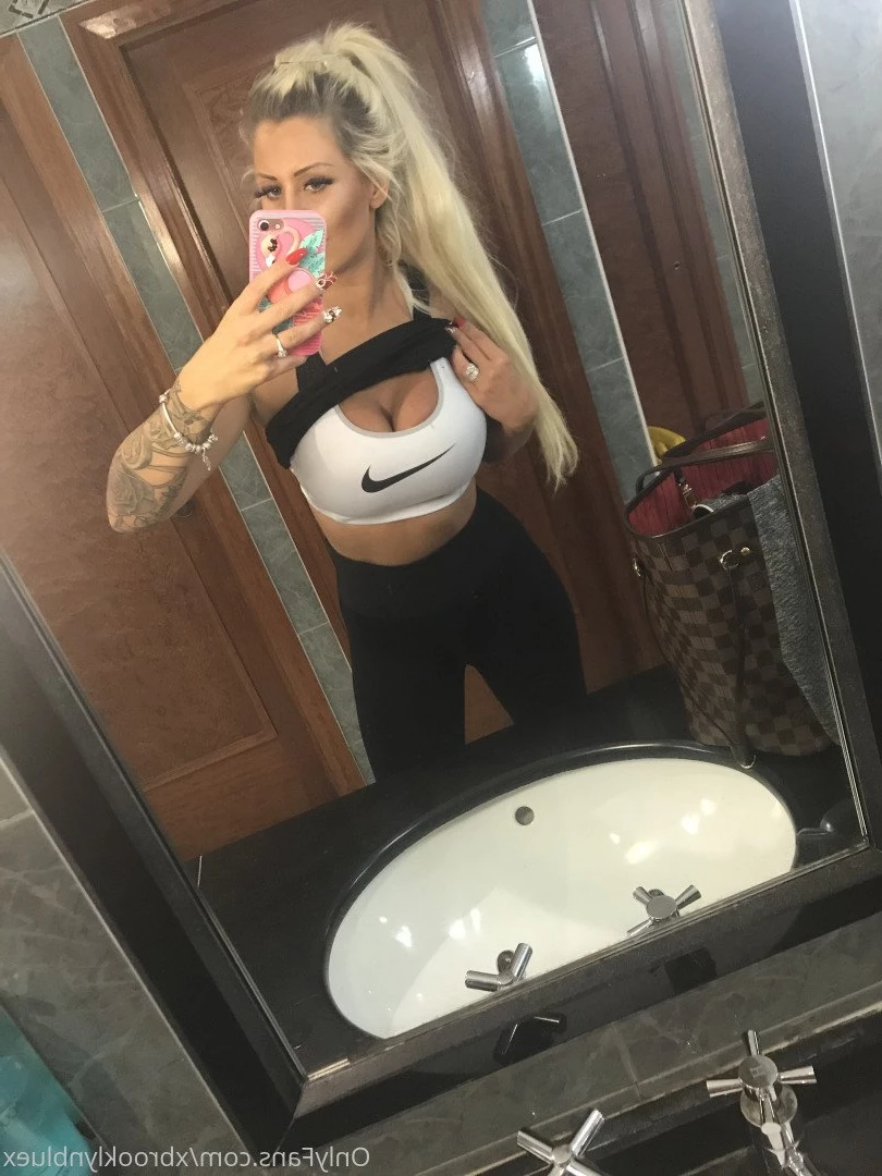Miss Brooklyn Blue [ xbrooklynbluex ] Onlyfans leaked photo 1248336 on Hotleaks.tv