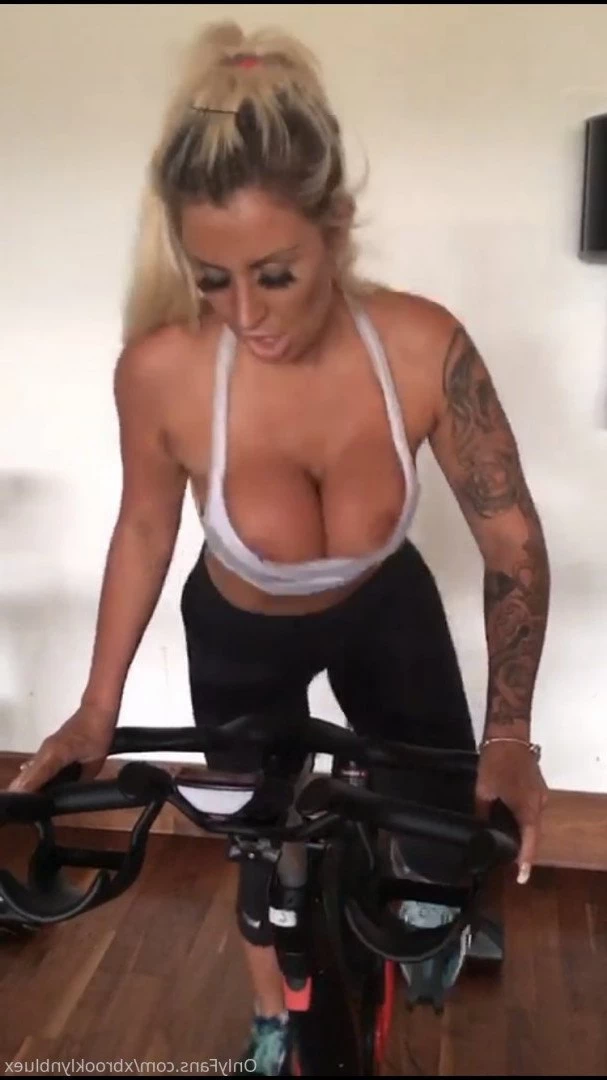 Miss Brooklyn Blue [ xbrooklynbluex ] Onlyfans leaked photo 1248355 on Hotleaks.tv