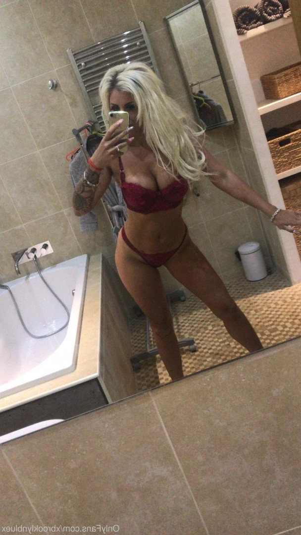 Miss Brooklyn Blue [ xbrooklynbluex ] Onlyfans leaked photo 1248515 on Hotleaks.tv