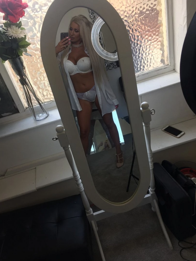 Miss Brooklyn Blue [ xbrooklynbluex ] Onlyfans leaked photo 1248799 on Hotleaks.tv