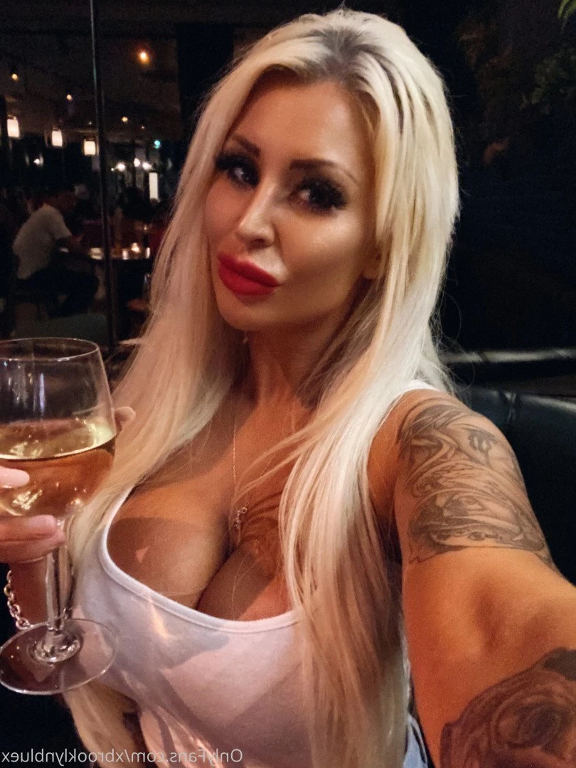 Miss Brooklyn Blue [ xbrooklynbluex ] Onlyfans leaked photo 1249125 on Hotleaks.tv