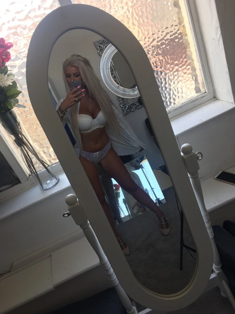 Miss Brooklyn Blue [ xbrooklynbluex ] Onlyfans leaked photo 1249711 on Hotleaks.tv