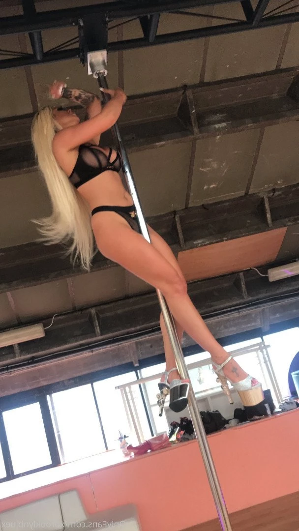 Miss Brooklyn Blue [ xbrooklynbluex ] Onlyfans leaked photo 1250054 on Hotleaks.tv