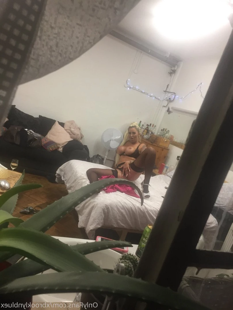 Miss Brooklyn Blue [ xbrooklynbluex ] Onlyfans leaked photo 1250290 on Hotleaks.tv