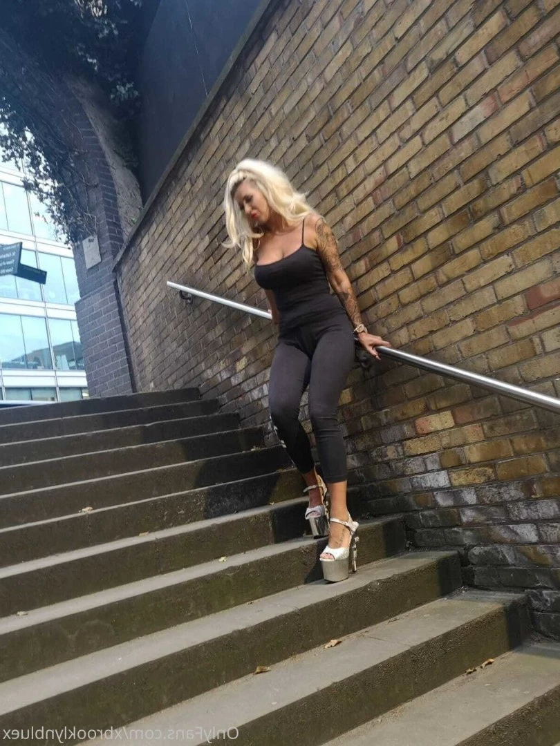Miss Brooklyn Blue [ xbrooklynbluex ] Onlyfans leaked photo 1250296 on Hotleaks.tv