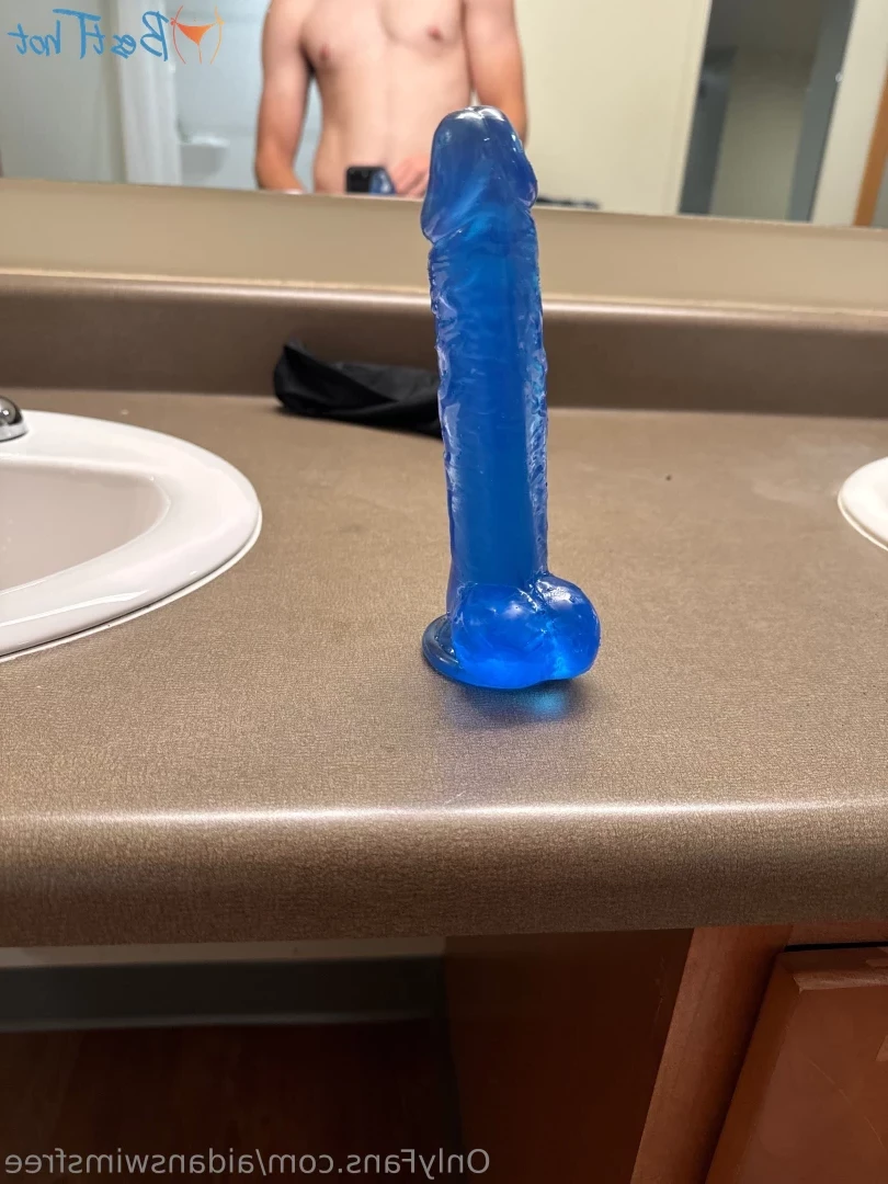 aidanswimsfree Onlyfans leaked photo 18621974 on Hotleaks.tv