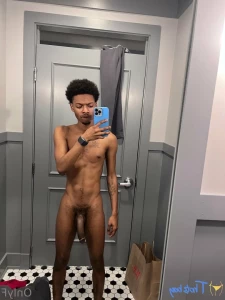 18622748
