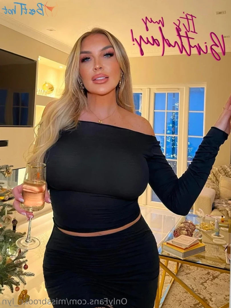 missbrooke_lyn [ missbrooke-lyn ] Onlyfans leaked photo 18623184 on Hotleaks.tv