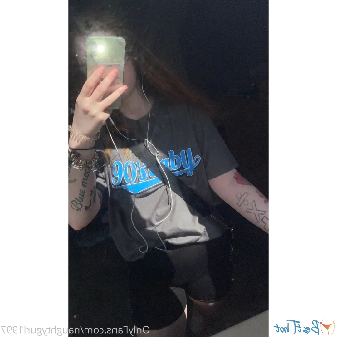 naughtygurl1997 Onlyfans leaked photo 18626914 on Hotleaks.tv