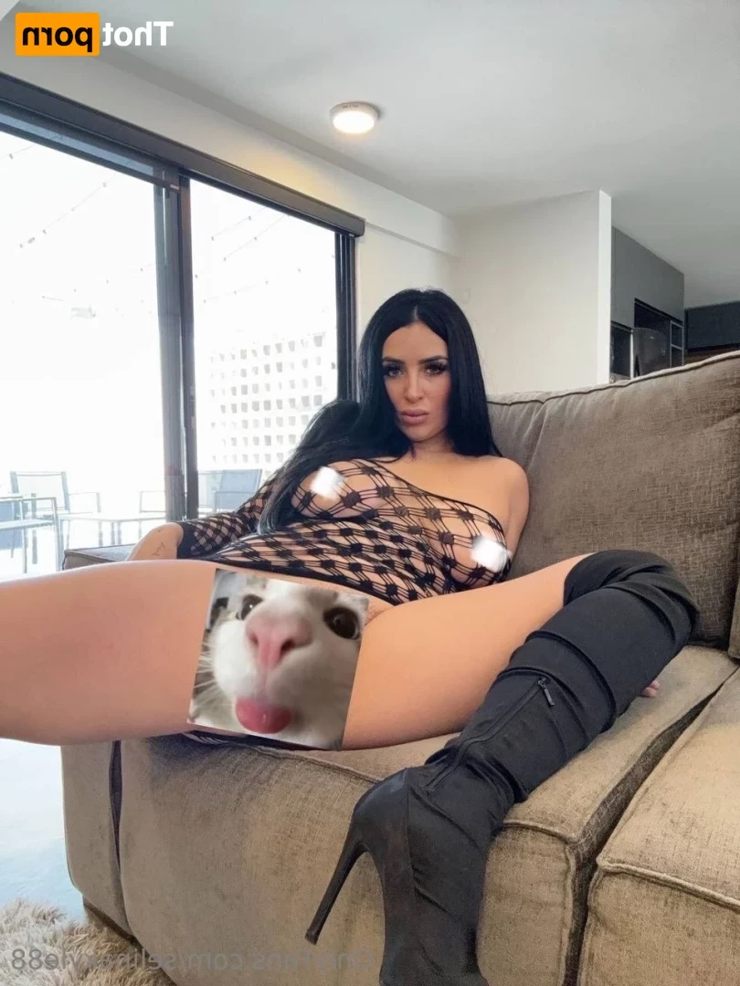 fridaberridioficial Onlyfans leaked photo 18628677 on Hotleaks.tv
