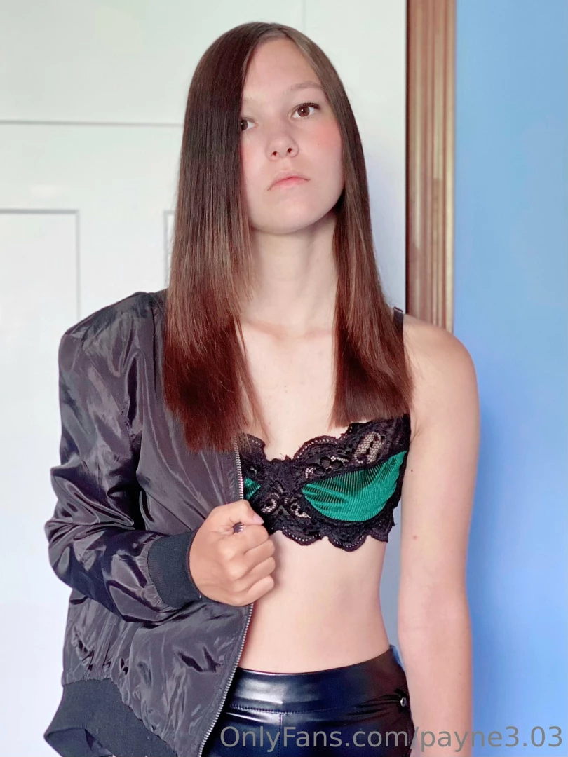 mydeskchairswh0re Onlyfans leaked photo 18630361 on Hotleaks.tv