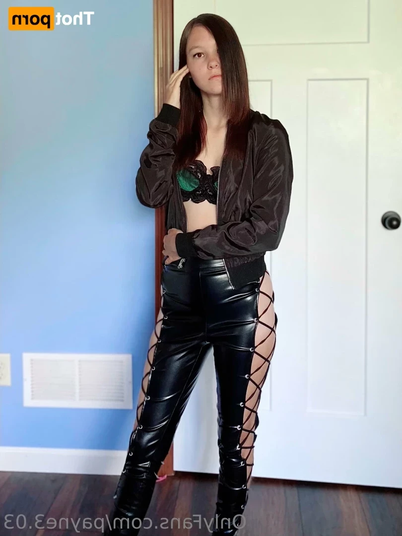 mydeskchairswh0re Onlyfans leaked photo 18630392 on Hotleaks.tv