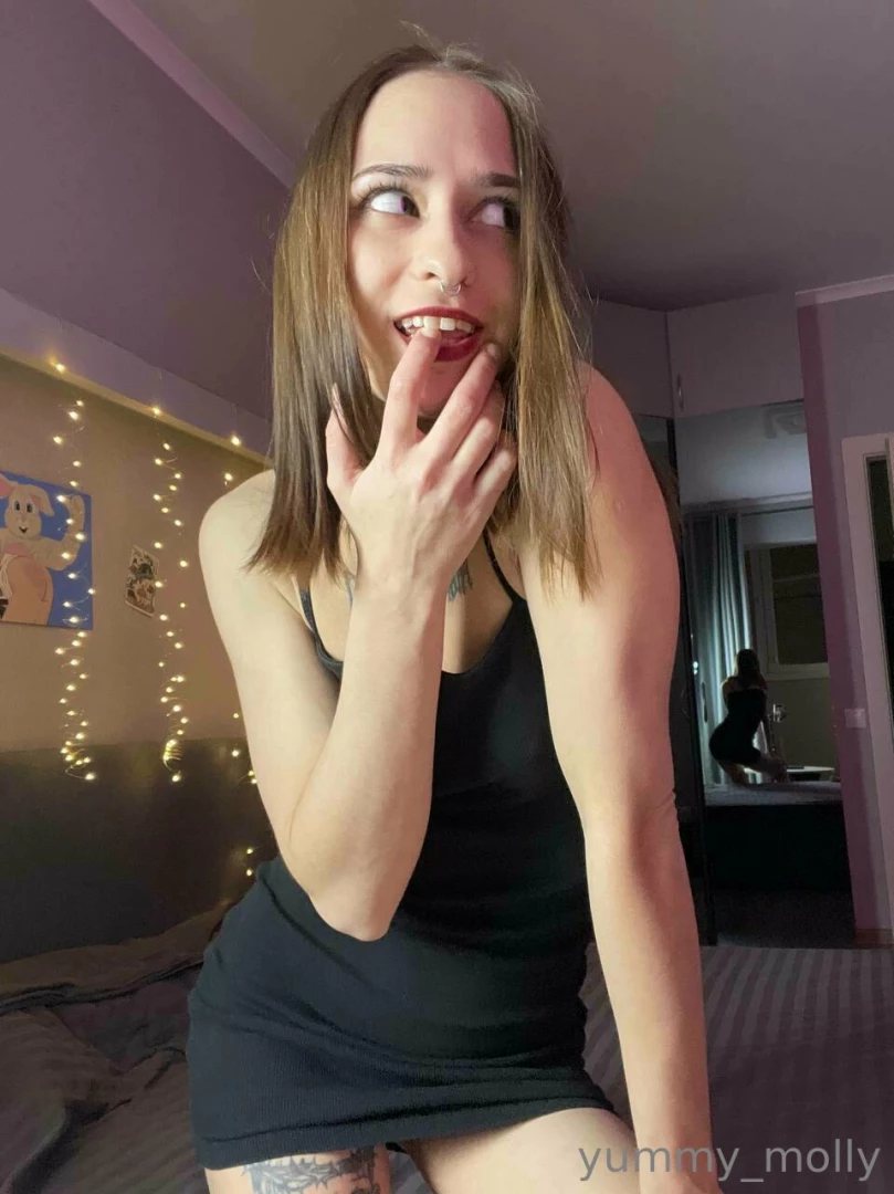 yummy_molly [ yummy-molly ] Onlyfans leaked photo 18629269 on Hotleaks.tv