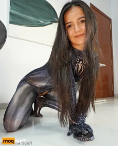 18630957