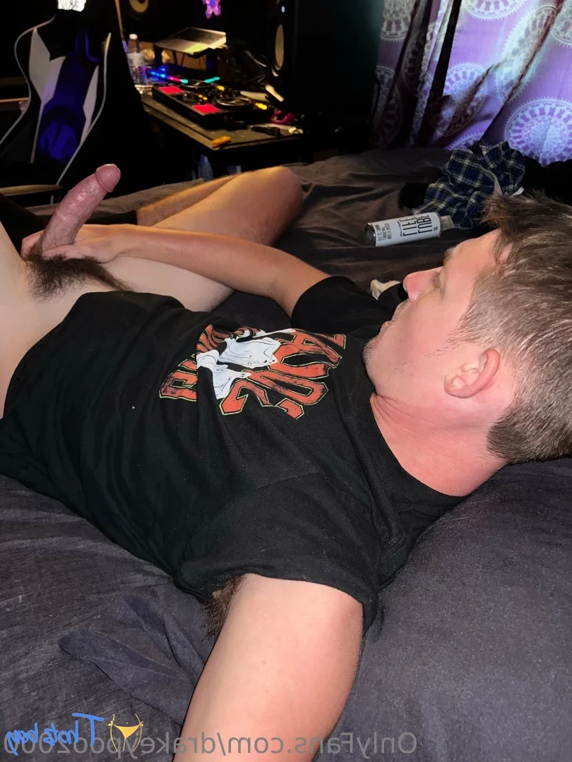 drake2000x Onlyfans leaked photo 18631448 on Hotleaks.tv